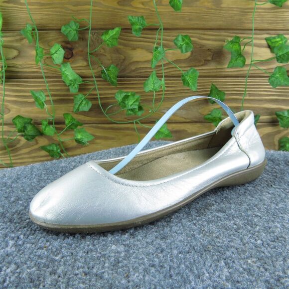Naturalizer Women's Flexy Flat Silver Leather Size 6.5M‎ Used 2025 - Picture 1 of 6